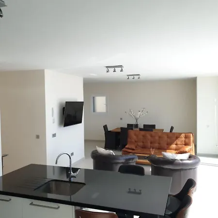 Luxury Villa In Residencial La Tagora فيلة