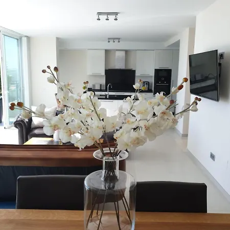 فيلة Luxury Villa In Residencial La Tagora أذيخي